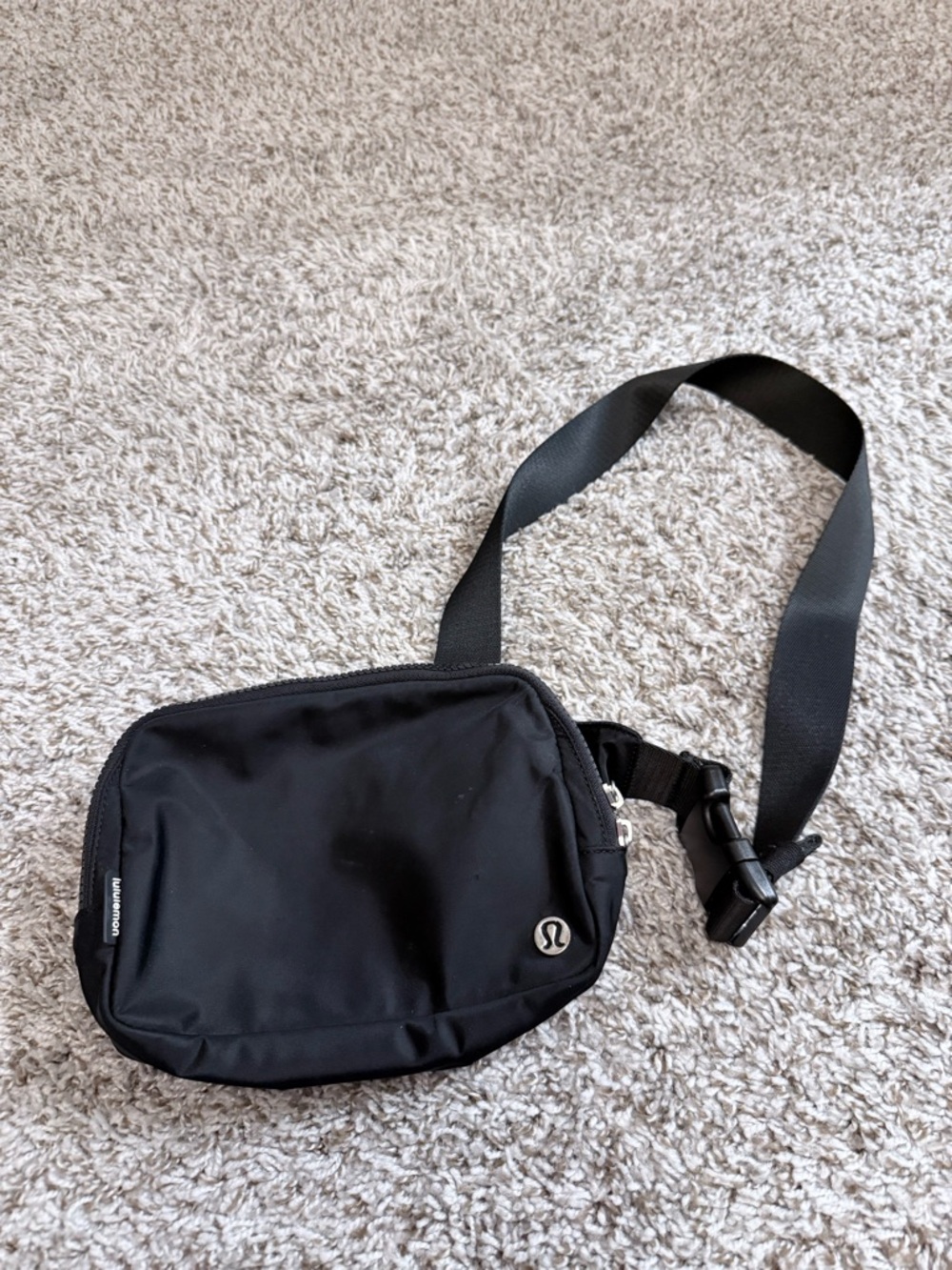 lululemon Black  2L belt bag